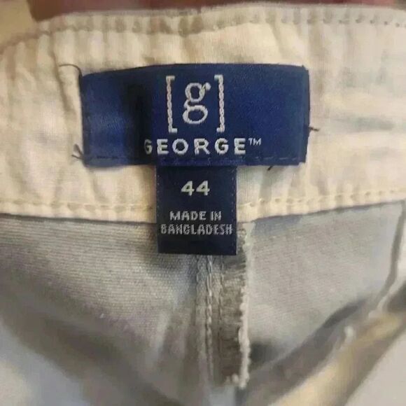 George Men's Soft Silver Flat Front Above the Knee Shorts NEW - Picture 5 of 6